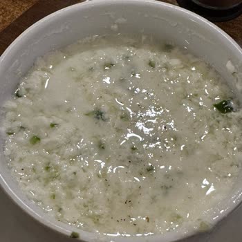 Bayat Yemek Ve Kötü Hizmetle Karşılaştık