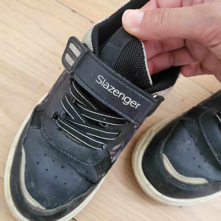 Bir Ayda Deforme Olan Spor Ayakkabı Ve İletişim Sorunu