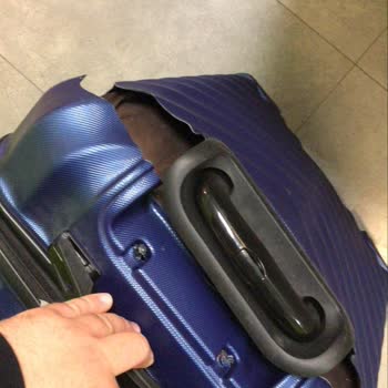 Pegasus Uçuşunda Bagajım Kırıldı, Hasar Kaydı Alınmadı Ve Personel Yardımcı Olmadı