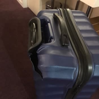 Pegasus Uçuşunda Bagajım Kırıldı, Hasar Kaydı Alınmadı Ve Personel Yardımcı Olmadı