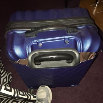 Pegasus Uçuşunda Bagajım Kırıldı, Hasar Kaydı Alınmadı Ve Personel Yardımcı Olmadı