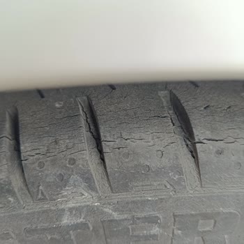 Milestone Lastiklerin Çabuk Çatlaması Ve Güvenlik Endişesi