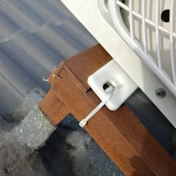 Çatıya Hatalı Montaj Sonrası Pervane Kırıldı Servis Ücret Talep Ediyor