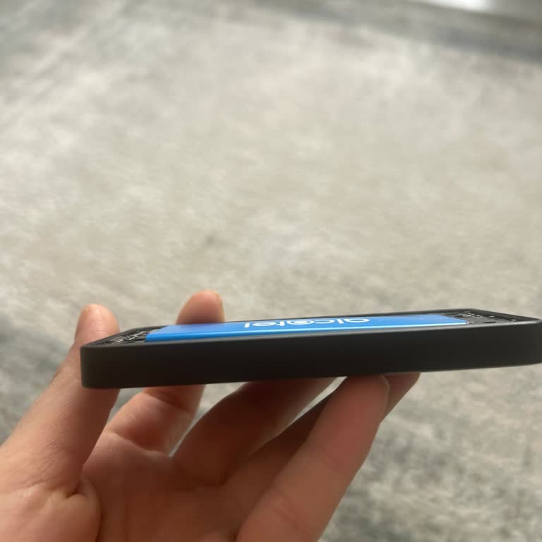 Cep Magnet Batarya Şişmesi Ve Müşteri Hizmetlerinde İletişim Sorunu