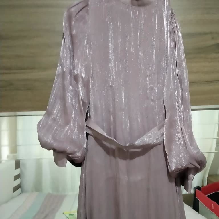 @Hesna _giiyim Defolu ve Yanlış Ürün Gönderdi