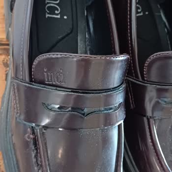 Az Kullanılmış Ayakkabının Üstten Yırtılması Mağduriyet Yarattı