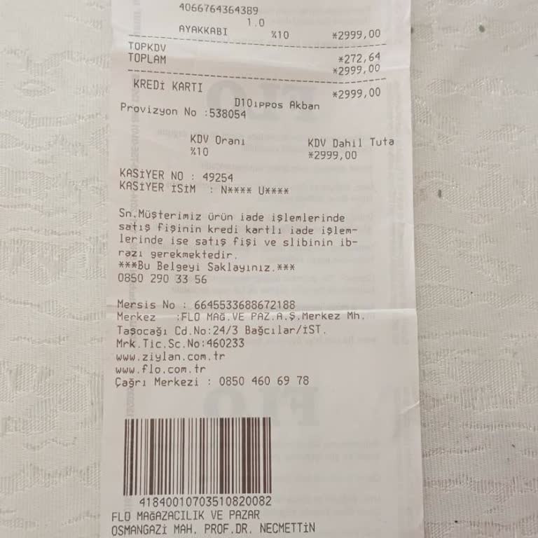 2 Ayda Yırtılan Adidas Ayakkabı İçin FLO Kullanıcı Hatası Dedi