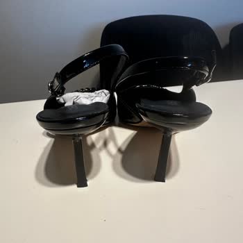 Derimod Yeni Alınan Ayakkabıda Topuk Sorunu Ve Mağaza Hatayı Kabul Etmiyor