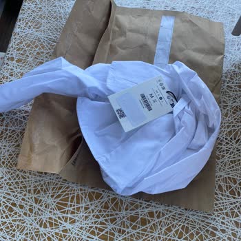 Bershka'dan Şok Edici Paketleme: Müşteriye Hakaret Gibi Davranış!