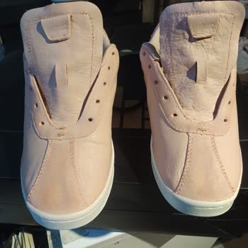 By41lostra Pembe Ayakkabım Kahverengiye Boyandı!