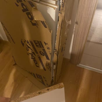 Hasarlı Gardırop, Eksik Hizmet Ve Çözülmeyen Sorun!