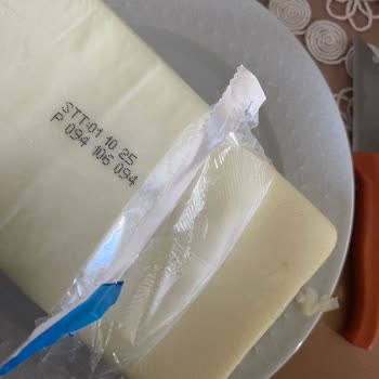 Yeni Aldığım Kaşar Peynirinde Şüpheli Maddeyle Karşılaştım