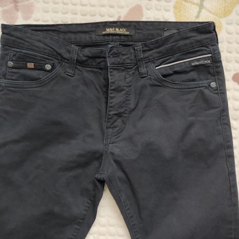 Mavi Jeans Pantolonun Rengi Soldu, Müşteri Hizmetleri Yardımcı Olmadı