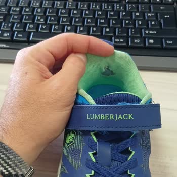 Aldığım Çocuk Spor Ayakkabısı 3 Ayda Yırtıldı Ve Satıcı İlgisiz Kaldı