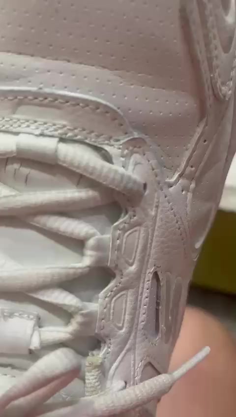 Skechers Shoes Cracked in a Month - Boyner Blamed Me for It video cover