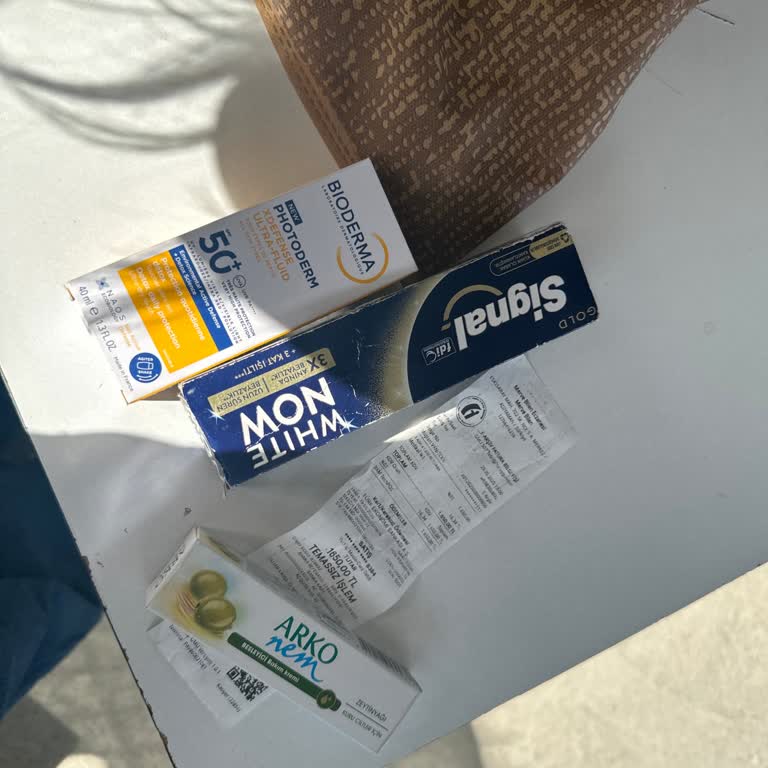 Merve Bilen Eczanesi Tarihi Geçmiş Ürün Veriyor