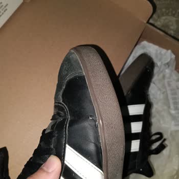 Adidas Ayakkabımın Derisi Kalktı, Değişim Talebim Reddedildi Mağduriyetim Sürüyor