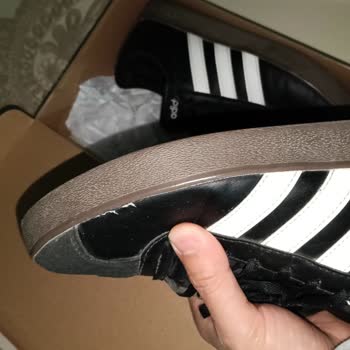 Adidas Ayakkabımın Derisi Kalktı, Değişim Talebim Reddedildi Mağduriyetim Sürüyor