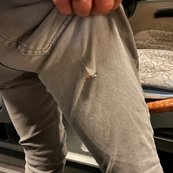 Otobüs Koltuğundaki Eksik Parça Nedeniyle Pantolonum Zarar Gördü