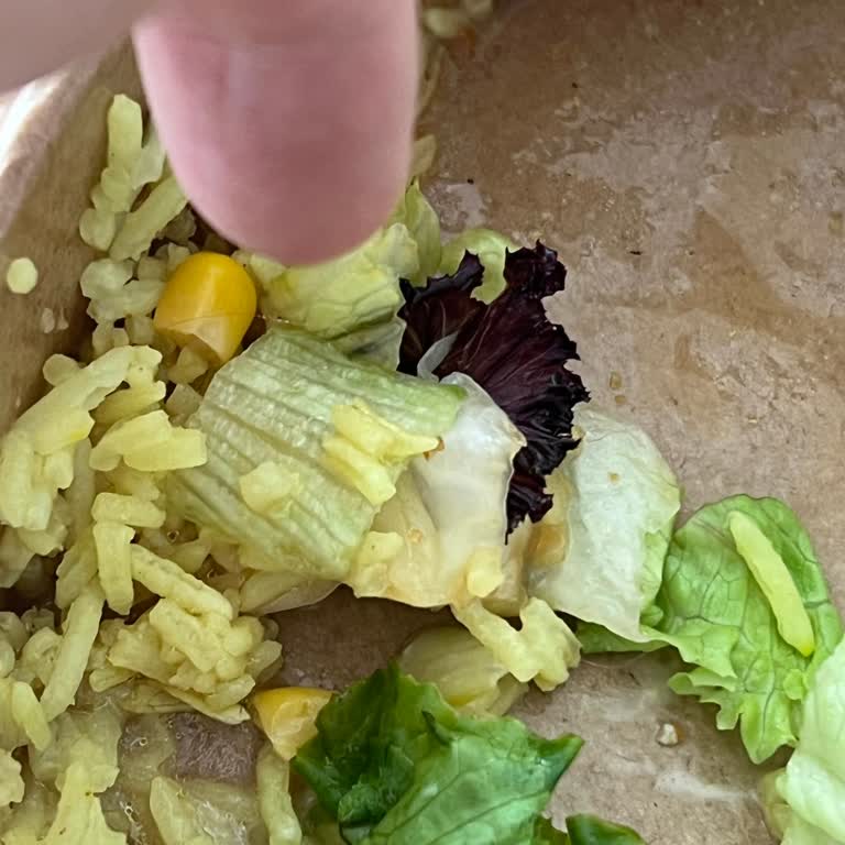 Yemeğimden Saç Çıktı İade Talep Ediyorum