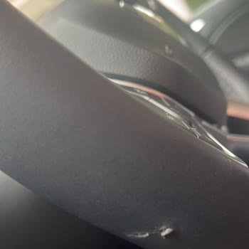 Servis Sonrası Direksiyon Kılıfı Hasarı Ve Araç Kilometresinde Artış