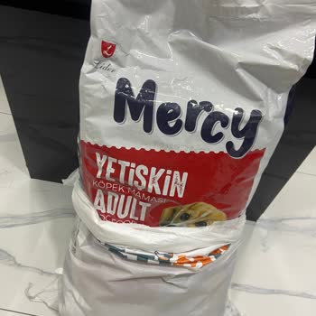 Yanlış Ürün Gönderimi: Kedi Maması Yerine Köpek Maması Geldi