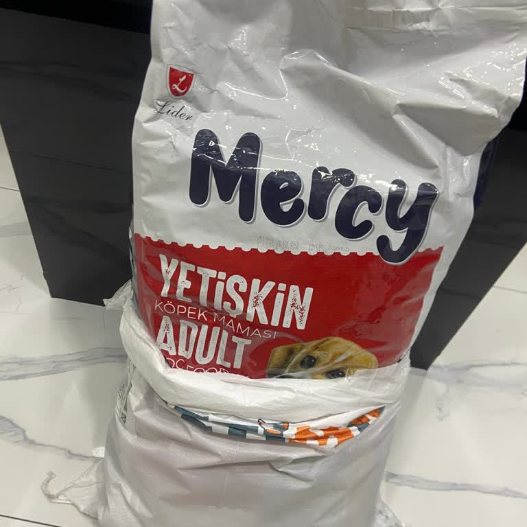Yanlış Ürün Gönderimi: Kedi Maması Yerine Köpek Maması Geldi