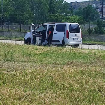 Büfe Çalışanının İşini Bırakıp Kendi Aracını Temizlemesi Nedeniyle Su Alamama Sorunu