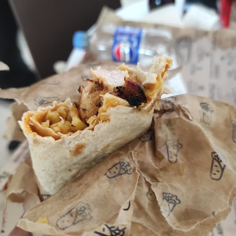 Dürümle'den Aldığım Tavuk Cheddar Dürüm Yanık Ve Kuru Geldi Hayal Kırıklığı Yaşadım