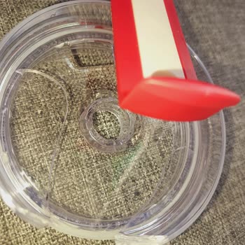 Anneler Günü Hediyesi Termosun Kapağı Kolayca Kırıldı, Çözüm Bekliyorum