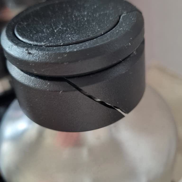 IKEA Termos Kapağı Kırıldı, Yedek Parça Sağlanmıyor