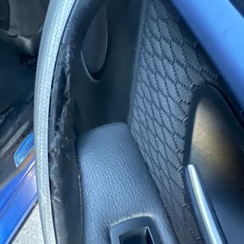 BMW 320i Kapı Kolları Eriyor, Ellerimize Yapışıyor!