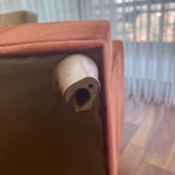 Berjerde Dikiş Ve Ayak Sorunları, Uzayan Servis Süreci