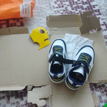 FLO'dan Aldığım Ayakkabılar Eksik Ve Hatalı Geldi, Mağduriyetim Giderilmiyor