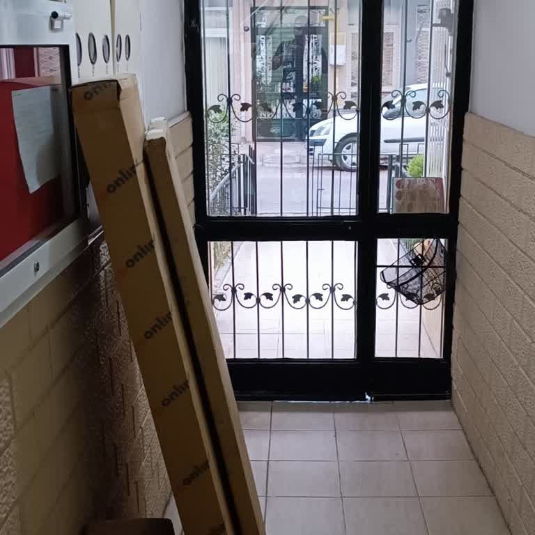 Mobilya Teslimatında Apartman Girişine Bırakıp Destek Vermediler