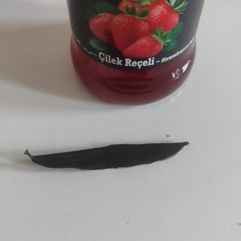 Reçel Kavanozundan Dev Plastik Parçası Çıktı!