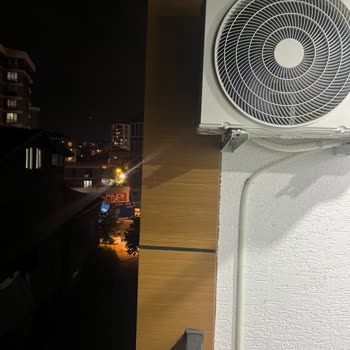 Yanlış Dış Ünite Montajı Nedeniyle Cam Balkon Sorunu