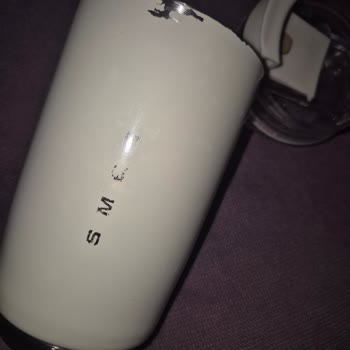 Kısa Sürede Kullanımda Hayal Kırıklığı: Smeg Termos Boyası Ve Isı Tutma Sorunu