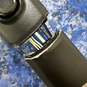 Aynı Yerden Sürekli Kırılan Süpürge Ve İlgisiz Servis