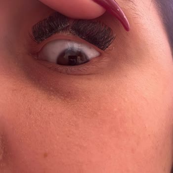 By Zeynep Alay İpek Kirpik Kalitesizliği