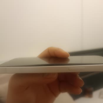 İphone 13 Pilinin 2.5 Yılda Şişmesi Ve Apple Desteği Hayal Kırıklığı