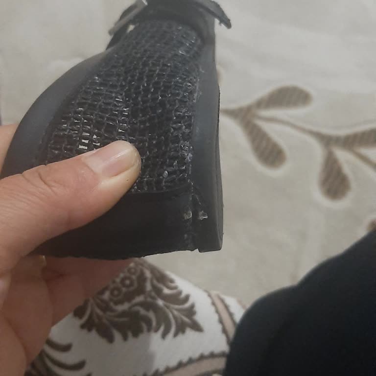 24 Gün İçinde Tabanı Düşen Ayakkabıya Değişim Yapılmadı