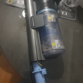 Yeni Alınan Süpürgenin Plastik Parçası Kısa Sürede Kırıldı