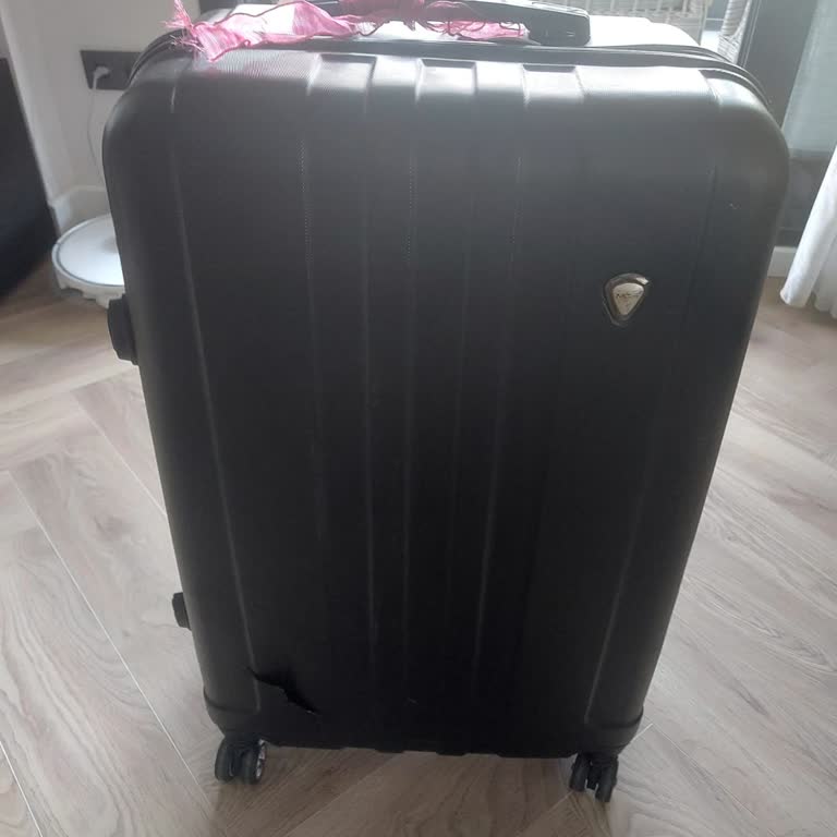 Sunexpress Kırılan Bavul İçin Yetersiz Tazminat Önerdi