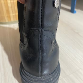 Aldığım Bot Ayağımı Yaraladı, FLO Mağazası Çözüm Sunmadı