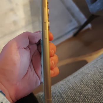 Samsung S24'te Tekrarlayan Renk Atması Ve Servis Sorunu