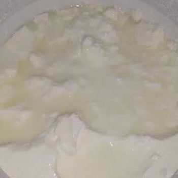 Ekşimiş Yoğurt İadesinde Olumsuz Ve Alaycı Yaklaşım
