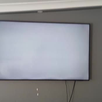 Samsung TV'de Üretim Hatası Görmezden Geliniyor