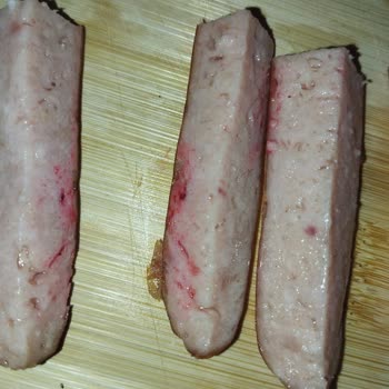 Banvit Füme Sosisin İçinden Gelen Anormal Sıvı Ve Müşteri Mağduriyeti