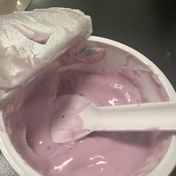 Aldığım Sek Yoğurt Küflü Çıktı, Güvenim Sarsıldı